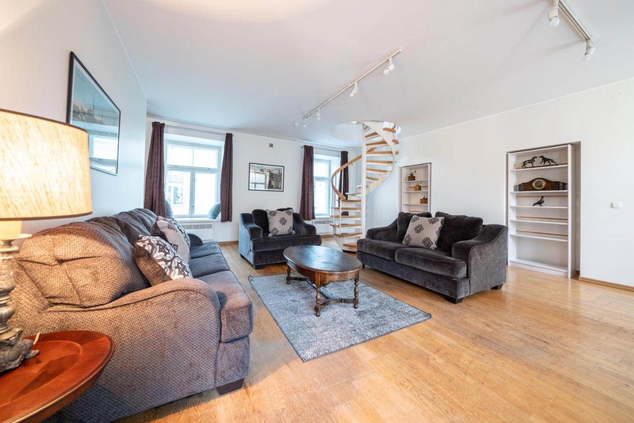 Old Town - Vana Viru Apartment Tallinn Bagian luar foto